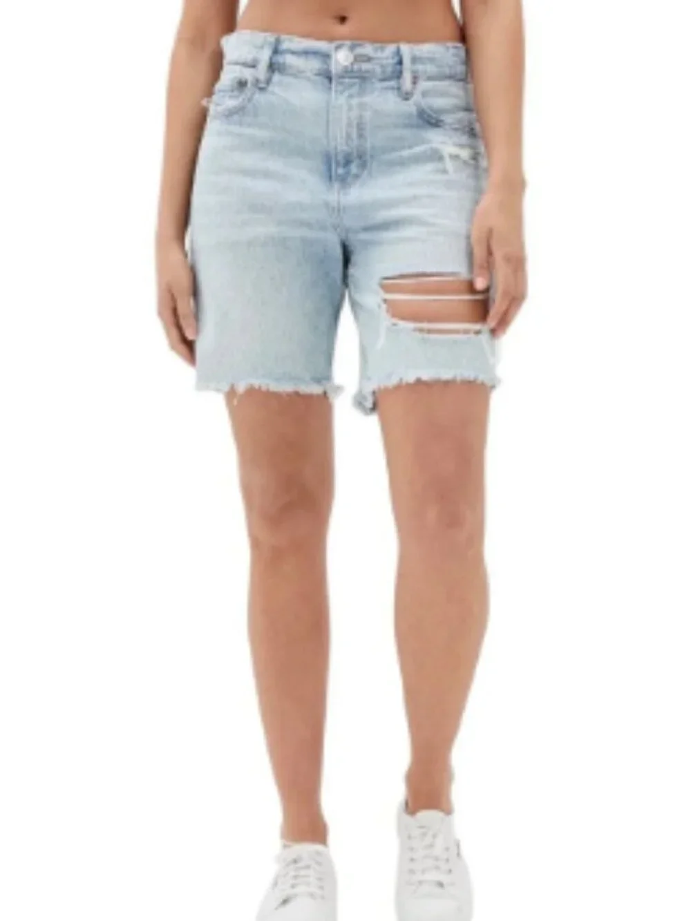 American Eagle Low Rise Denim Baggy Skater Shorts, Light Wash - Size 4